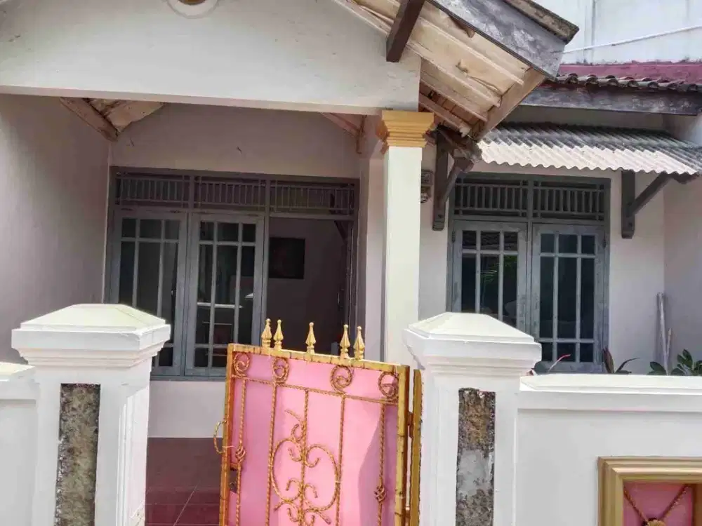 rumah strategis deket stasiun dan pasar surat SHM