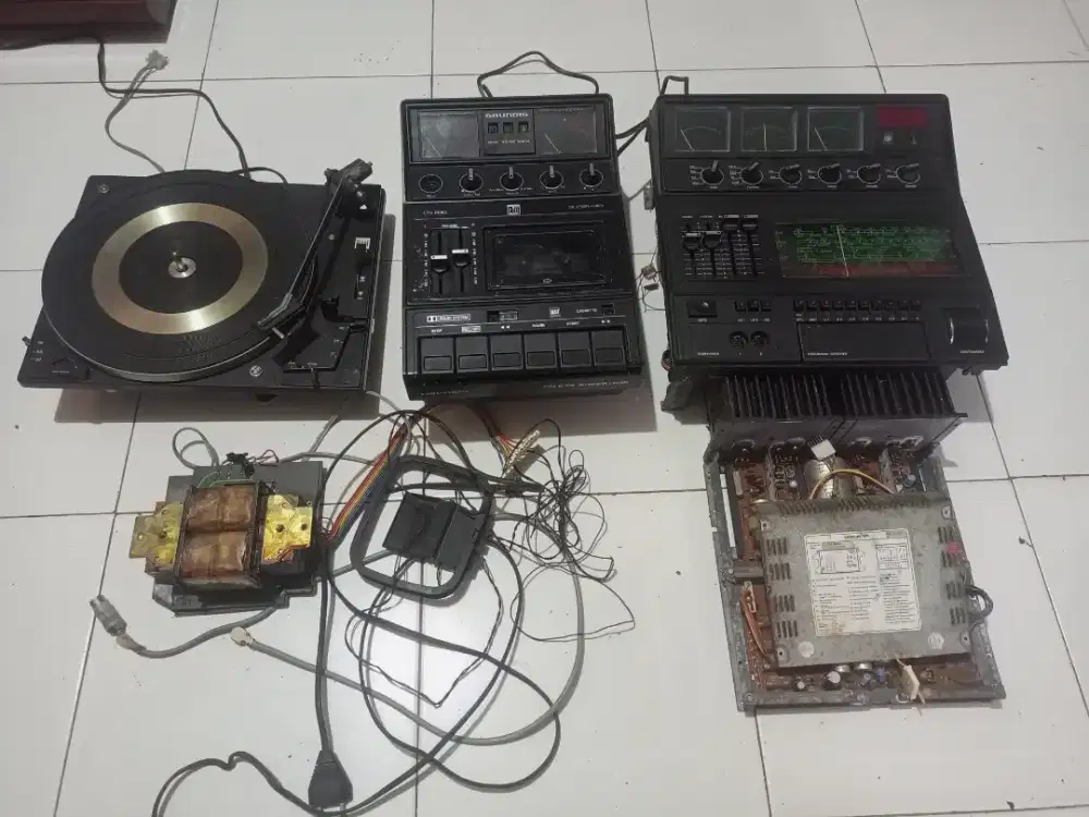 Tape grundig/turntable/module control