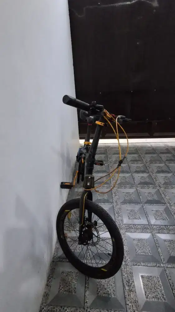 Sepeda Lipat Element Police Milan 8 speed