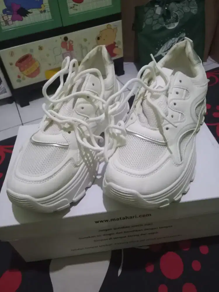 Sepatu Casual Unisex