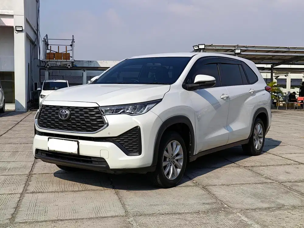 Toyota Innova Zenix V 2.0 AT 2022 Putih