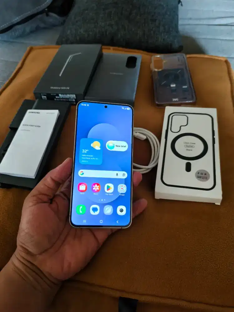 Samsung S25 FE 8/256 fullset garansi on baca deskripsi bisa tt hp