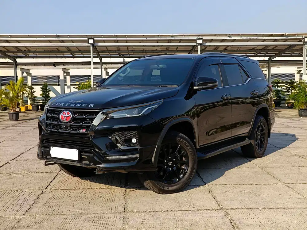 Fortuner VRZ GR Sport 2.8 AT 2023