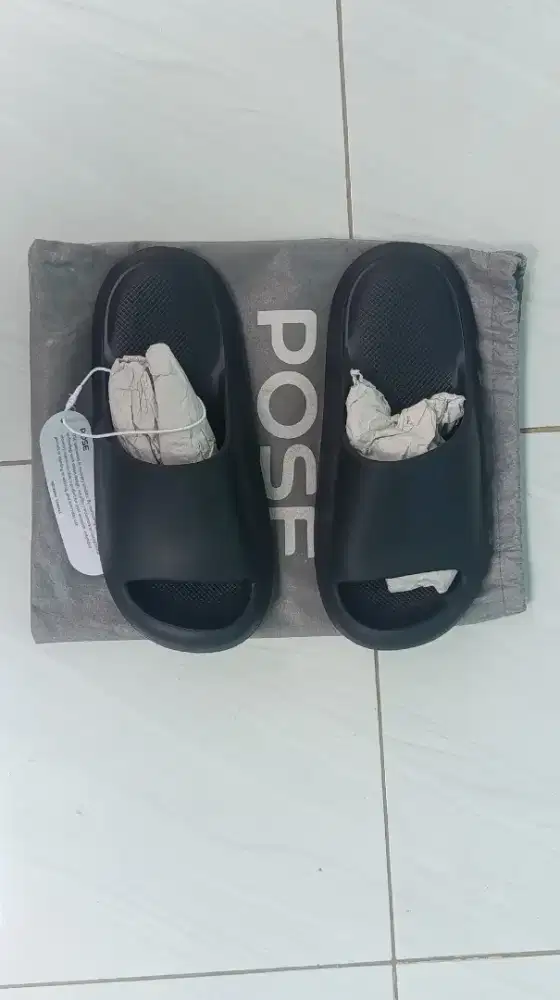 Sandal pose original