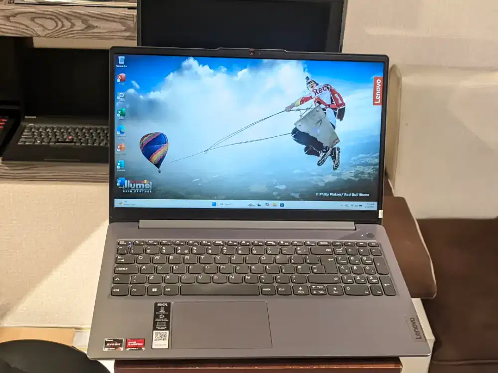 Lenovo Ideapad Slim 3 Ryzen 7 7730U Ram 8 GB SSD 512 GB