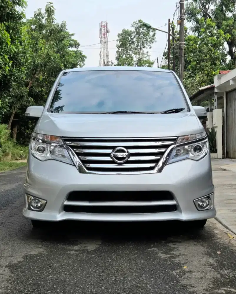Nissan Serena 2.0 Highway Star 2015