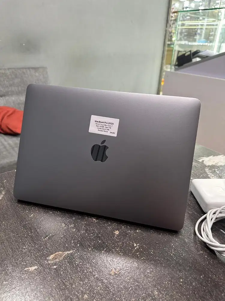 macbook pro 2020 ram 32/1tb cc 148 nominus
