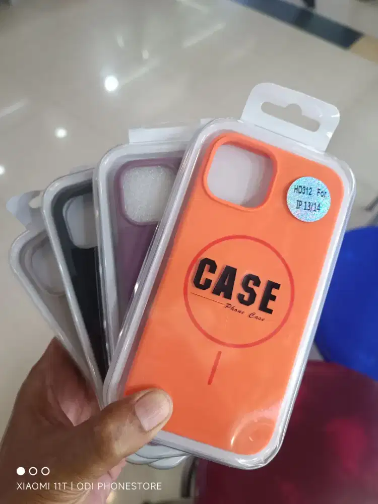 Case premium buat iPhone 13, 14, 15, 16 dan 17