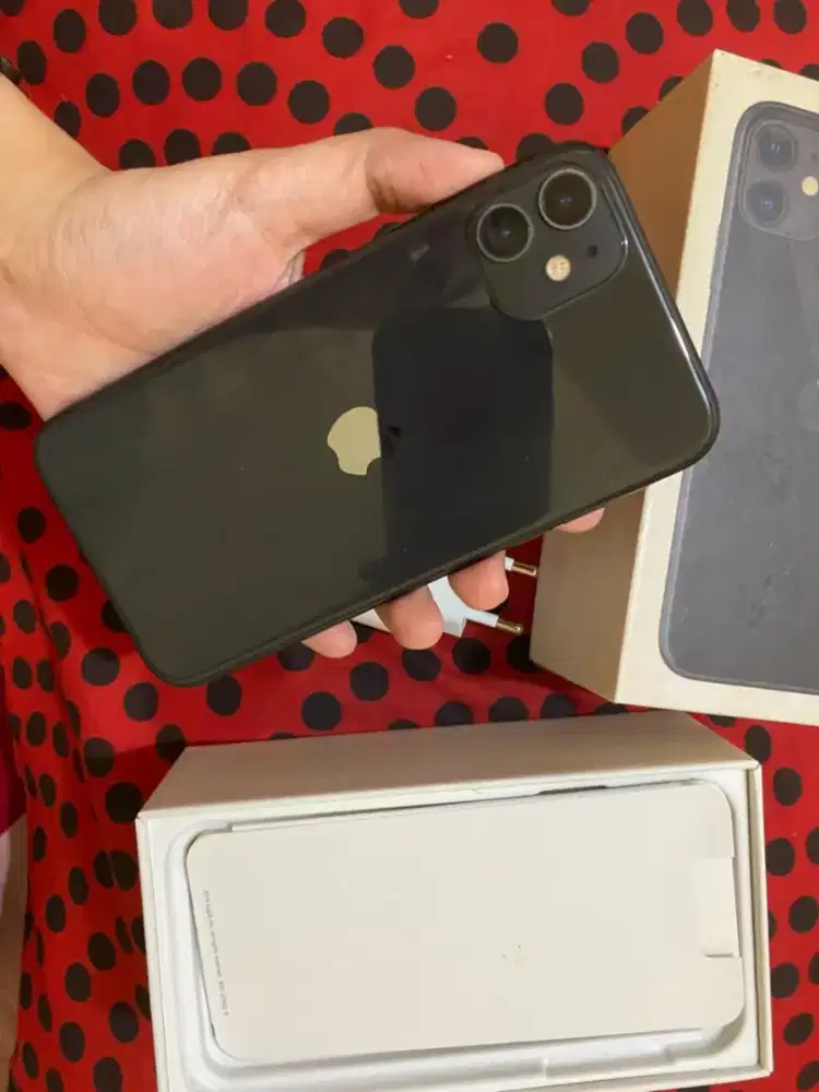 IPHONE 11 - 64GB
