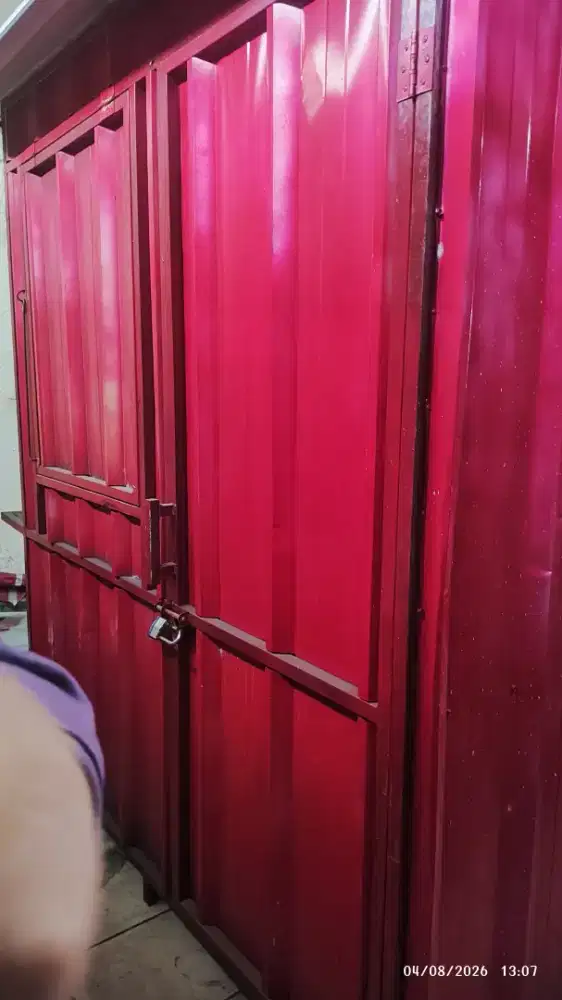 Jual cepat booth container 2 unit 5 juta