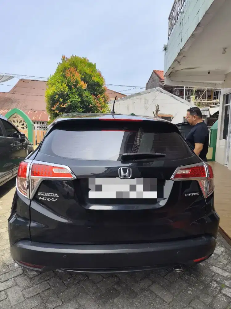 Dijual SUV IRIT, Honda HR-V 1.5 S M/T Surat Lengkap Nego Wajar Padang