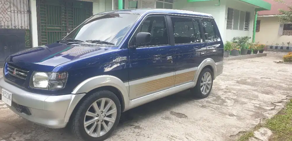 Mitsubishi kusa grandia suler exceed solar 2q