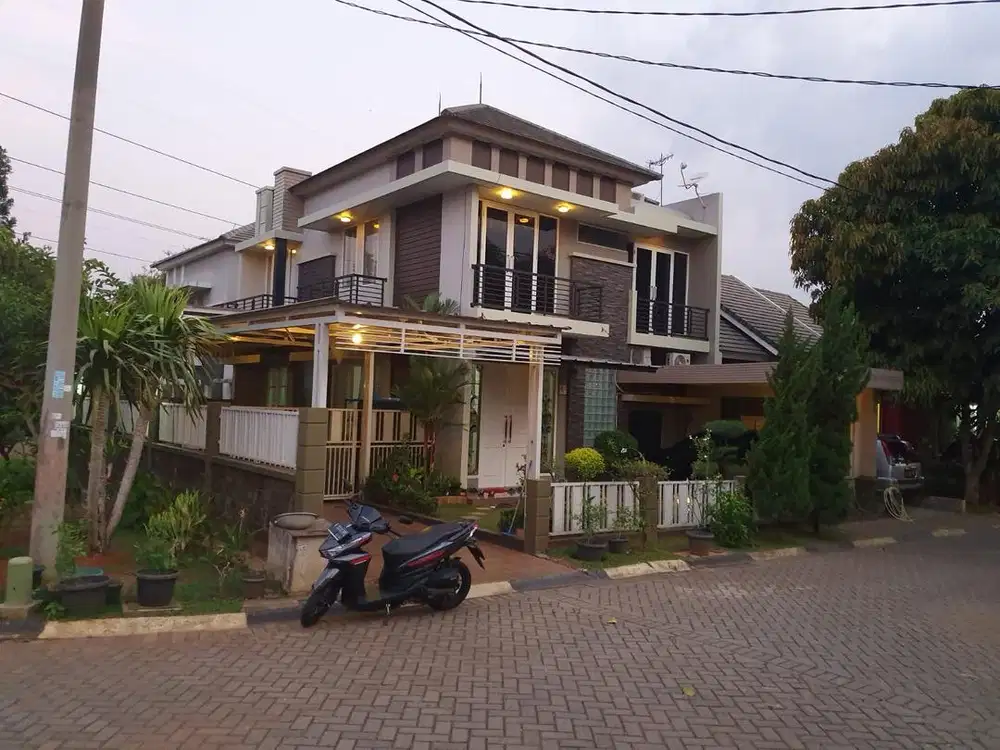 Dijual CEPAT Rumah  hook Cibubur Country dibawah harga pasar