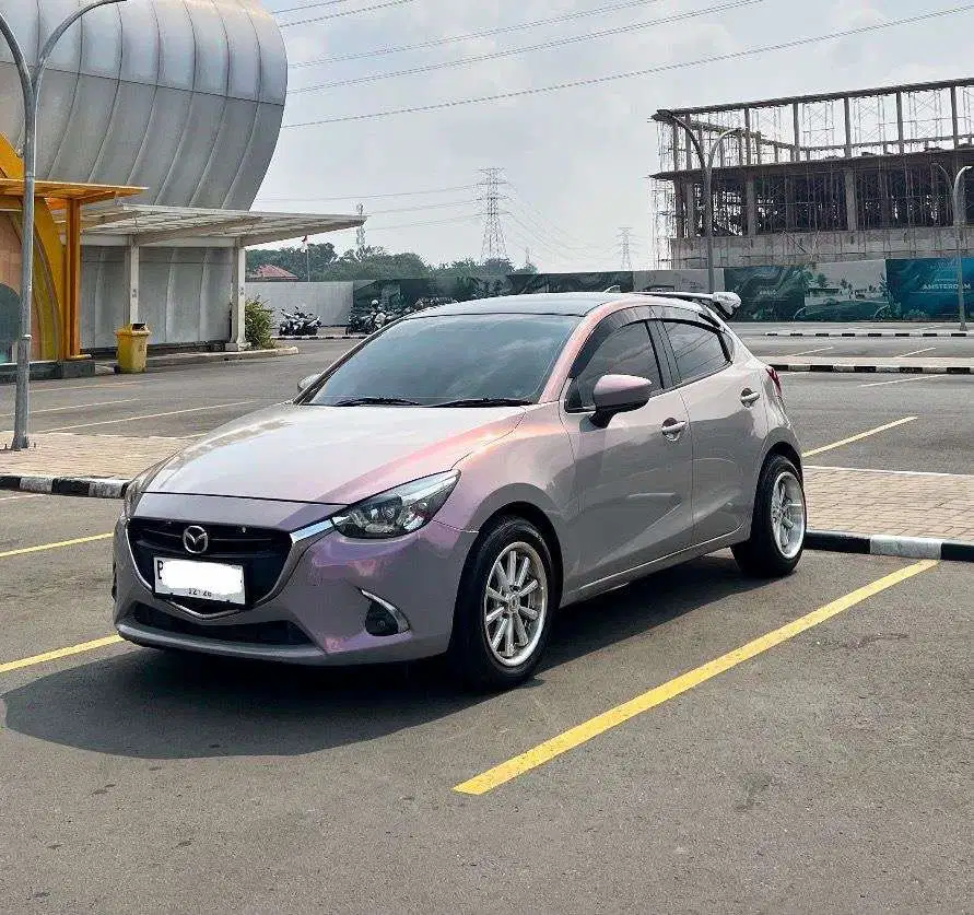 Sky Active Mazda 2 2017, cash murah