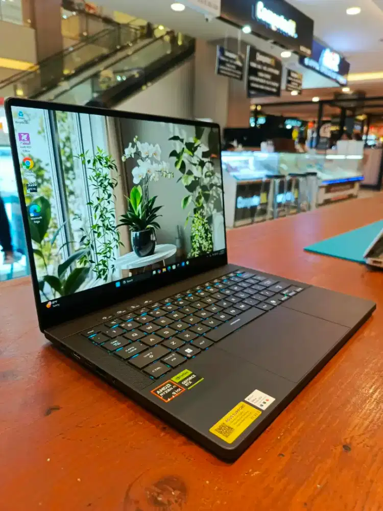 Asus ROG zephyrus G14 GA403WM