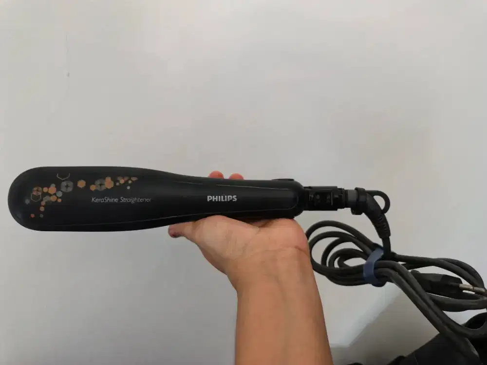 Catokan pelurus rambut merk Philips