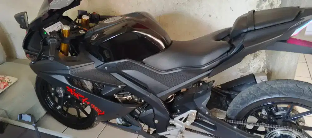 Yamaha R15 v3 tahun 2021 km rendah like new