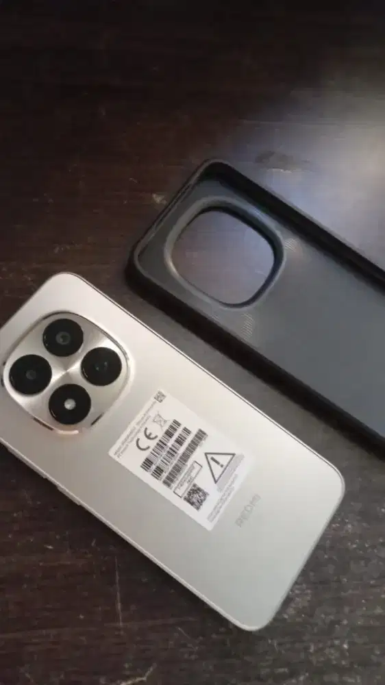 Redmi note 15 pro 8/256 + Xiaomi smart band 9 active