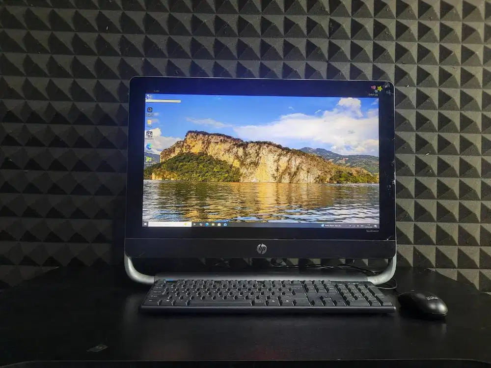 HP ENVY TouchSmart 23-d240d All-in-One