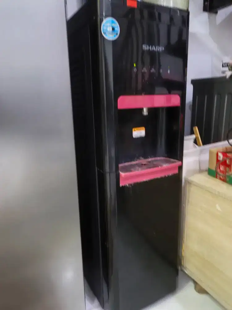 Dispenser Merk Sharp