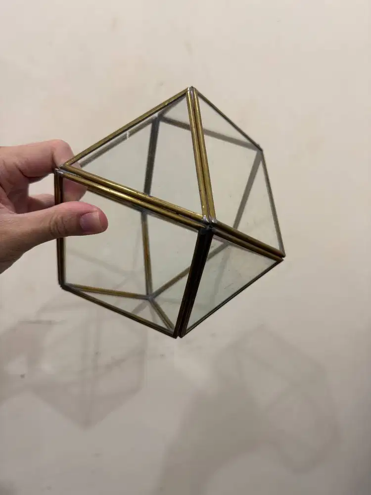 Kotak Kaca Geometris Gold – Terrarium / Dekorasi Baru