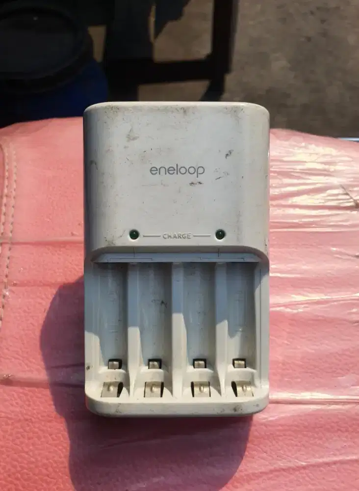 Charger Baterai AA/AAA Eneloop model NC-MQN04ENS