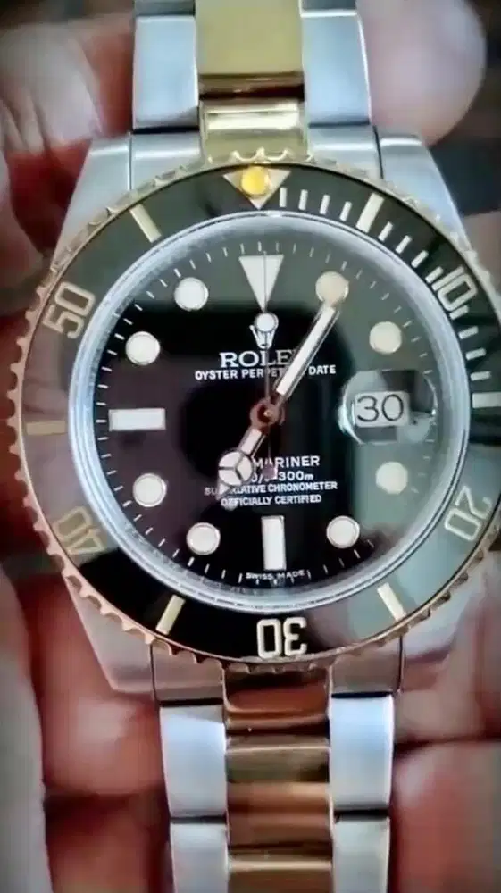 Rolex Submariner. Crystal Sapphire. Mesin Swiss Eta 2836-2.