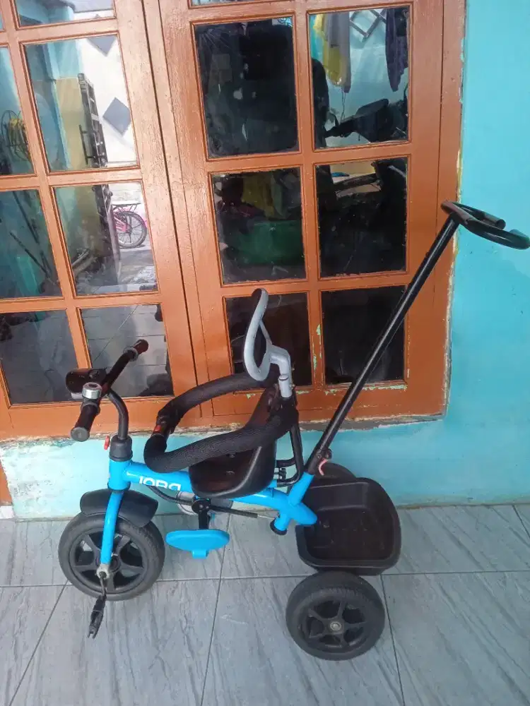 Sepeda anak roda 3