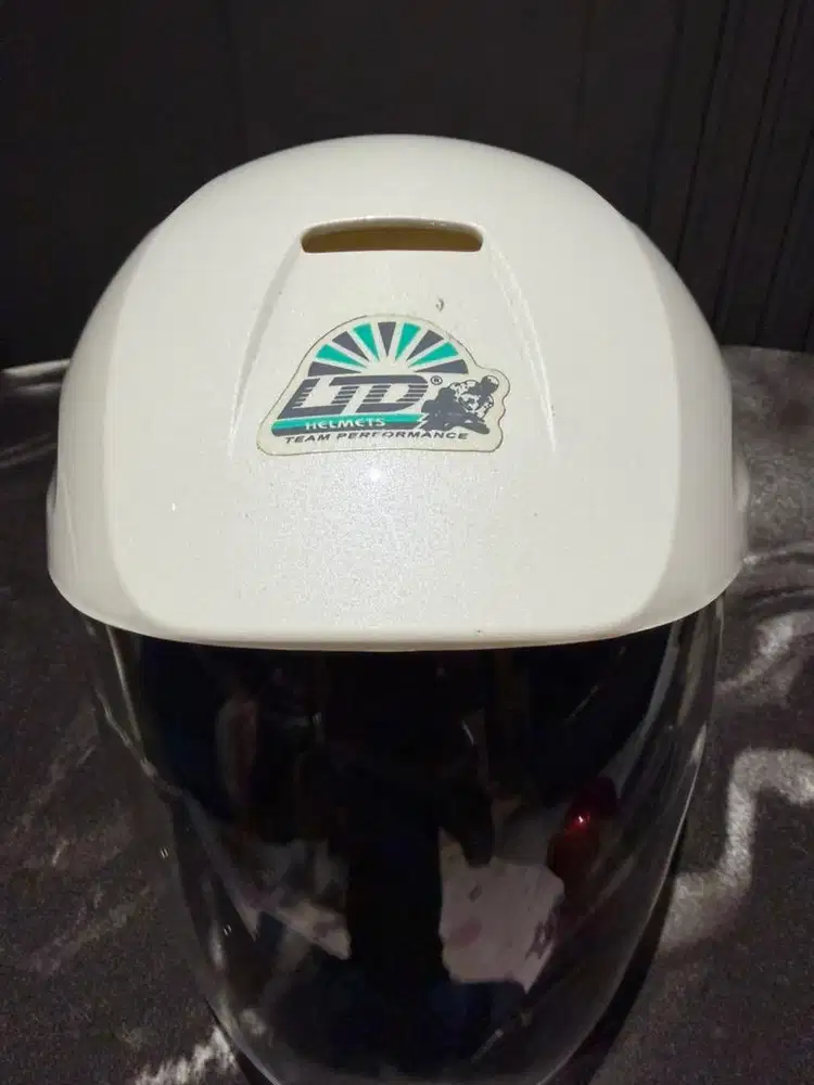 BEKAS DI JUAL HELM LTD LIKE NEW 99%
