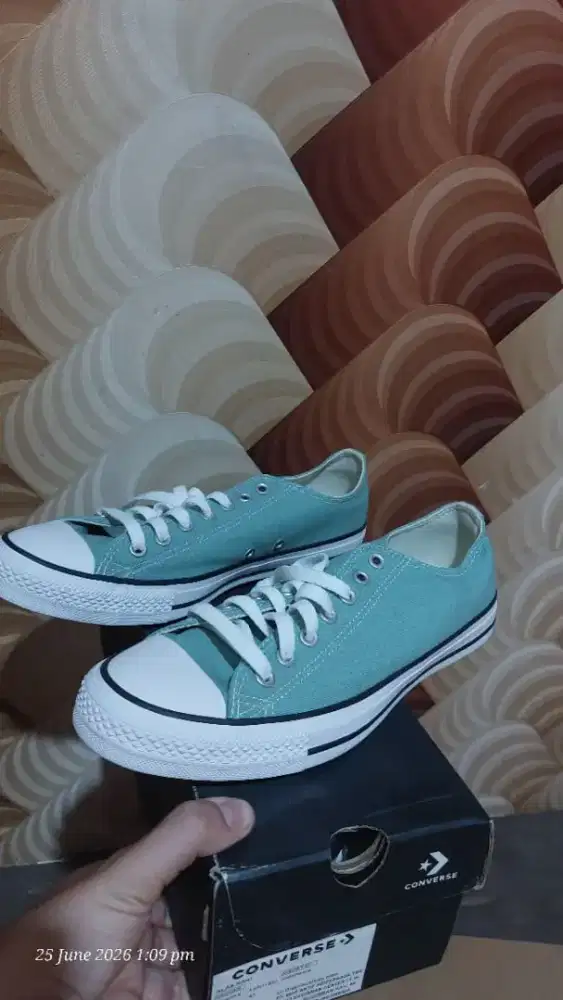 Sepatu converse