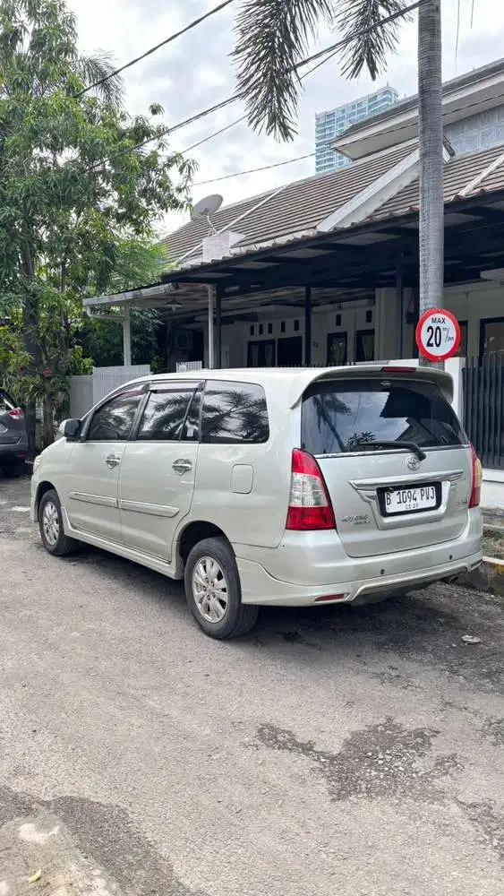 Toyota Kijang Innova 2013 Bensin