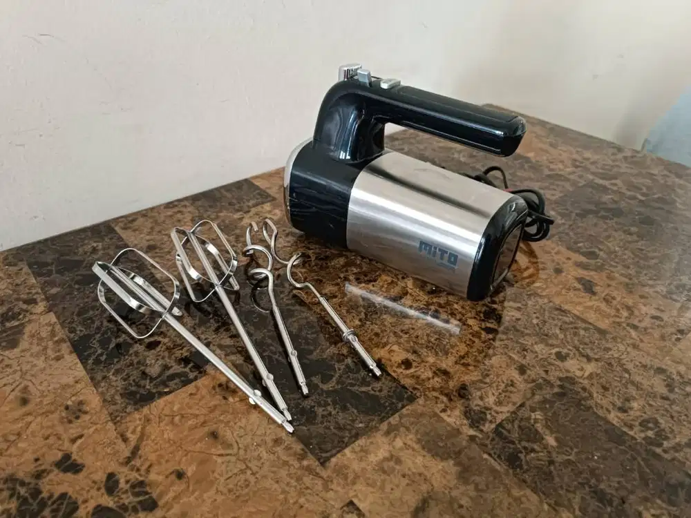 Hand Mixer Mito MX-200 - Fisik Like New (Ada Minus Sedikit)