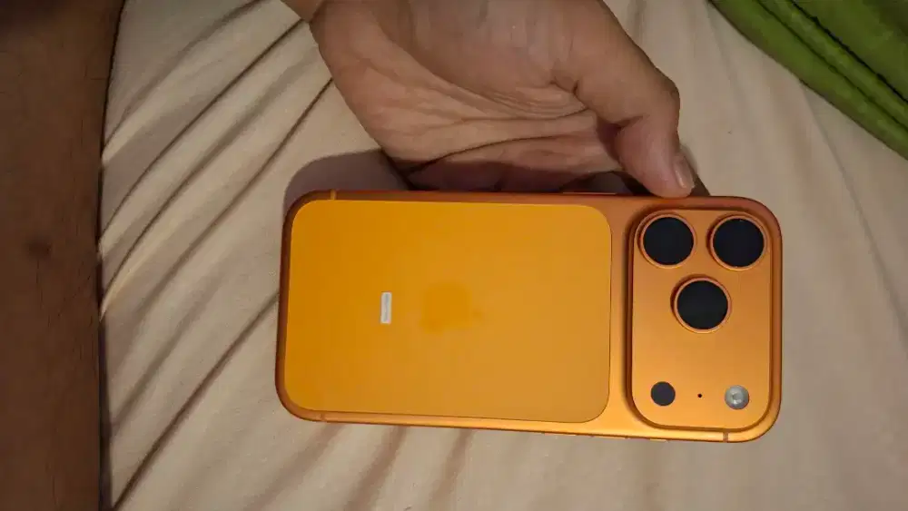 Iphone 17 pro 256gb like new