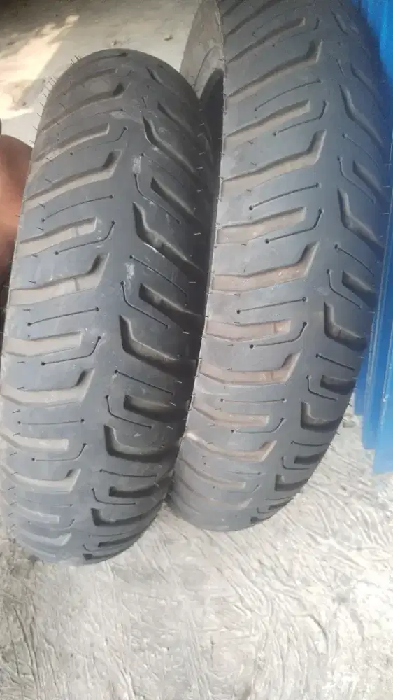 Ban Michelin kondisi 90%