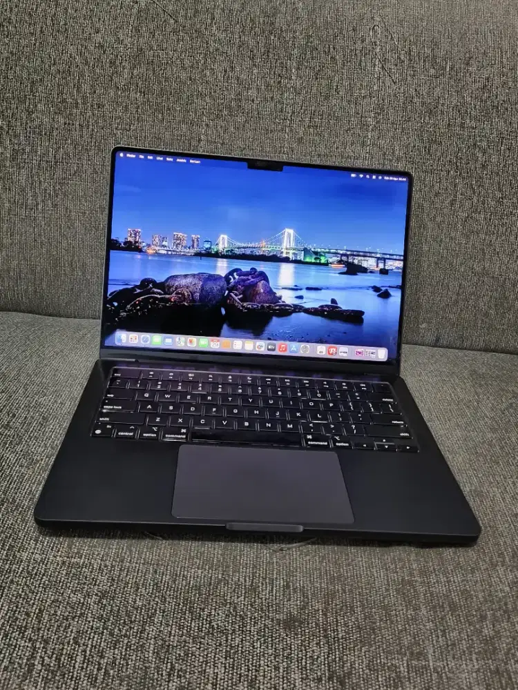 MacBook Pro Retina XDR M3 Pro 14-in 2023 ibox
Apple M3 Pro 18/512GB