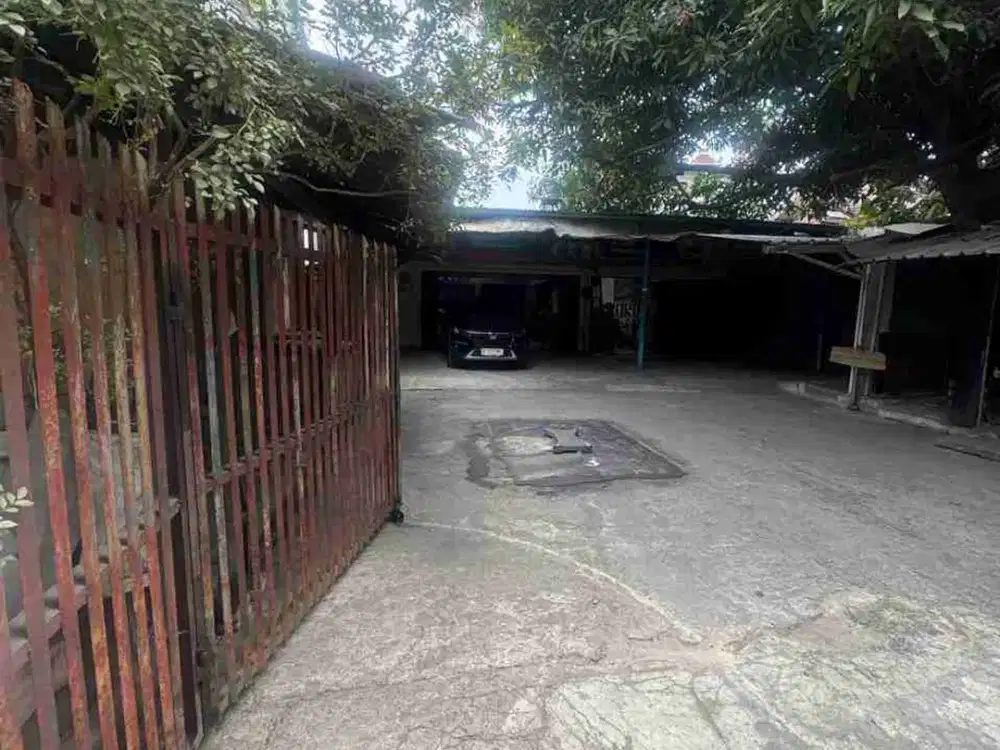 RUMAH KOMERSIAL HITUNG TANAH DI KOSAMBI CENGKARENG