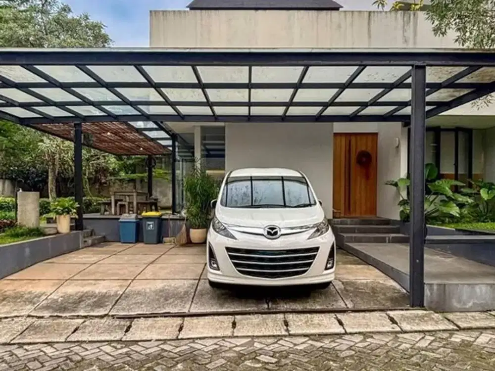 884 Townhouse 2,5 Lt Modern Tropical Design, Hook Semi Furnished di Pesanggrahan