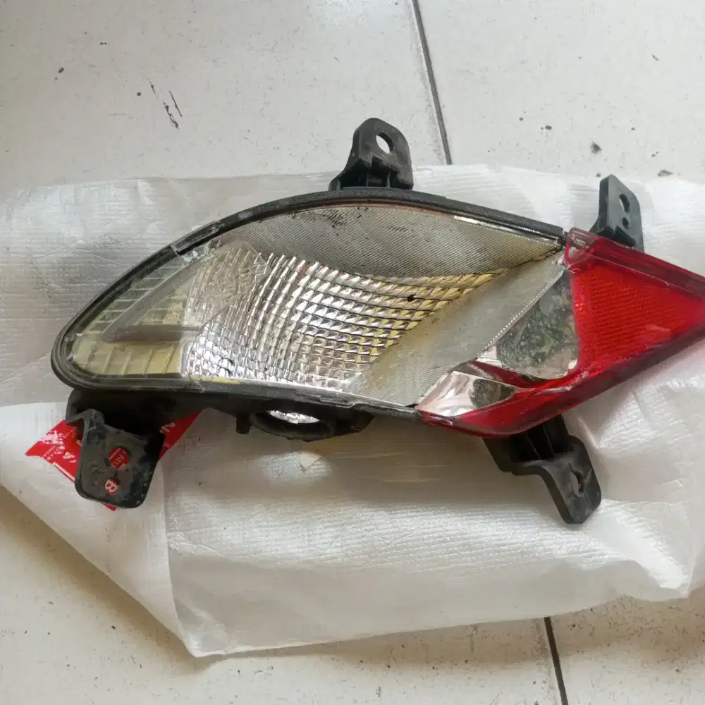 Reflektor lampu mundur creta hyundai