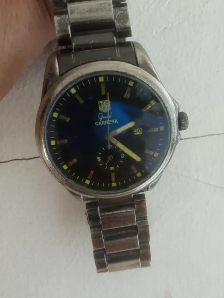Jam tangan pria tag