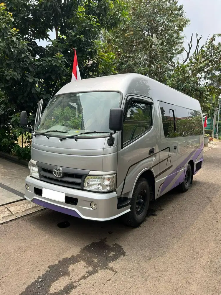 Toyota Dyna 110 ST Bus 4x2 MT