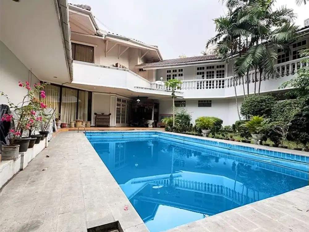 Hunian Eksklusif di Zona Kedutaan Kebayoran Baru Lahan Luas 1644 m² WT-18267