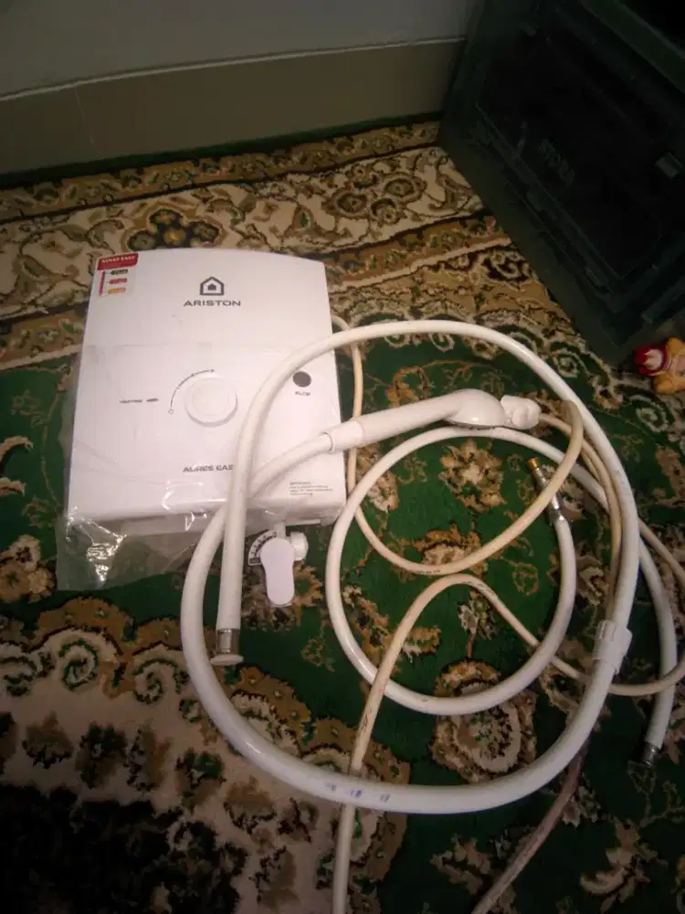 Water heater instan ariston aures easy