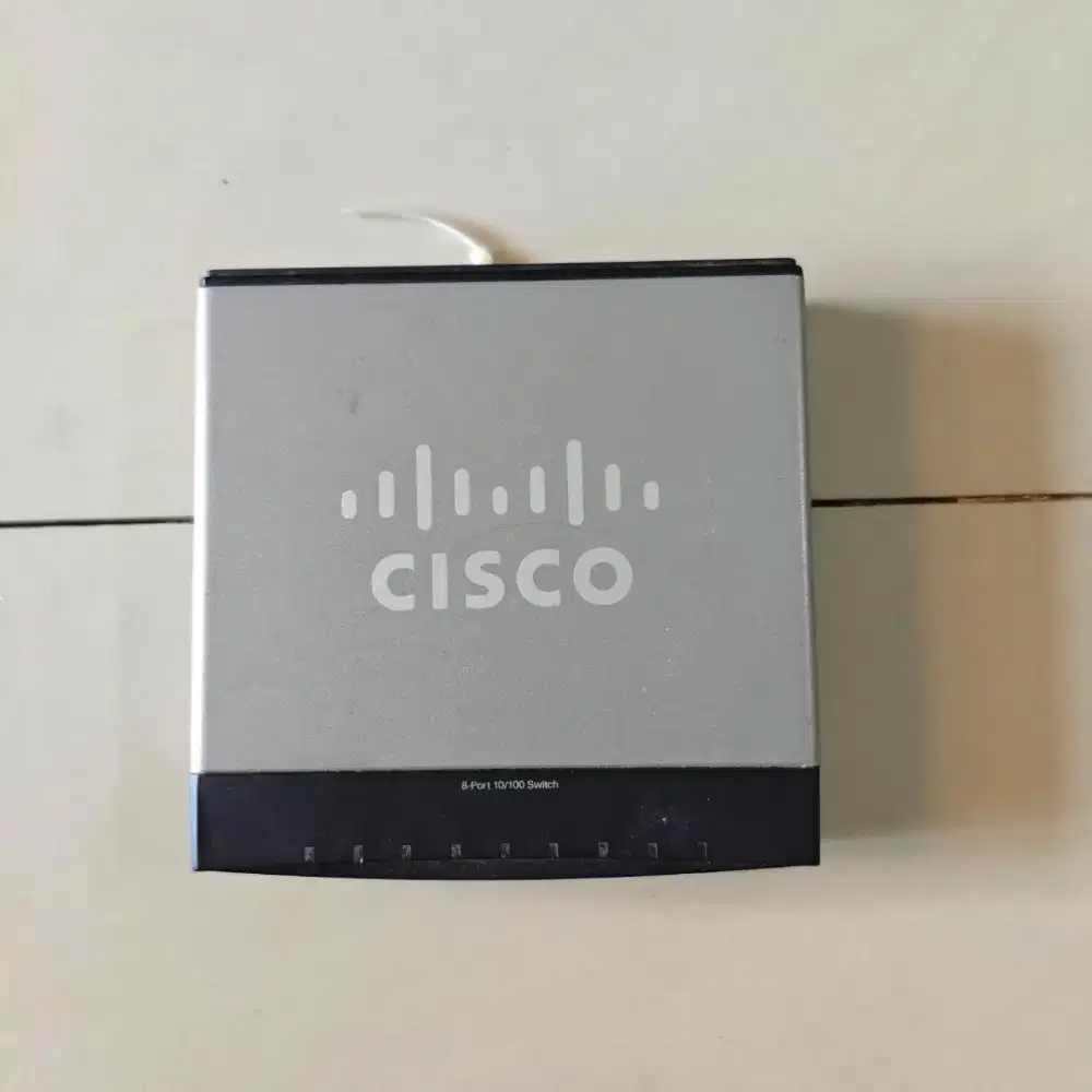 Switch Hub Cisco Small Business SD208 8-Port (Bekas)
