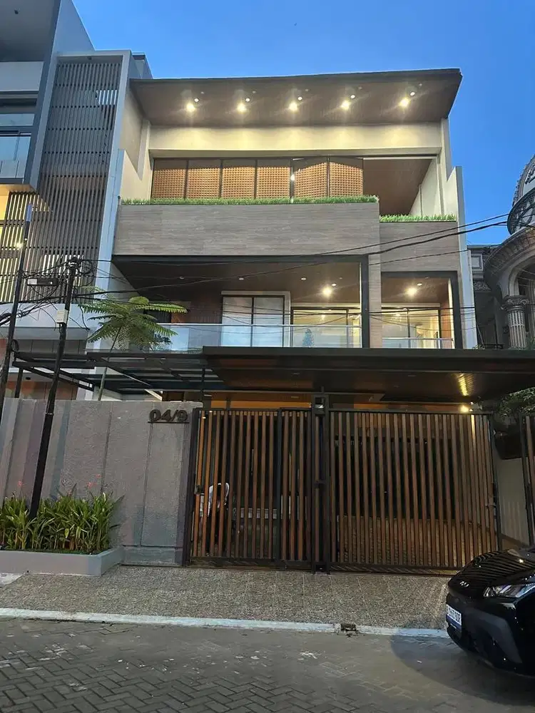DIJUAL Rumah 3 Lantai 5KT CITRA GARDEN 2 LINGKUNGAN ASRI JAKARTA BARAT
