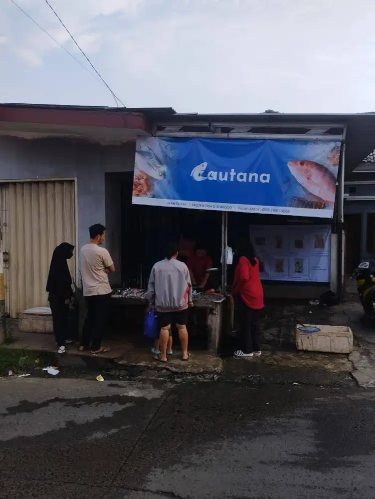 Staff Helper untuk Persiapan Pesanan & Pembersihan Ikan