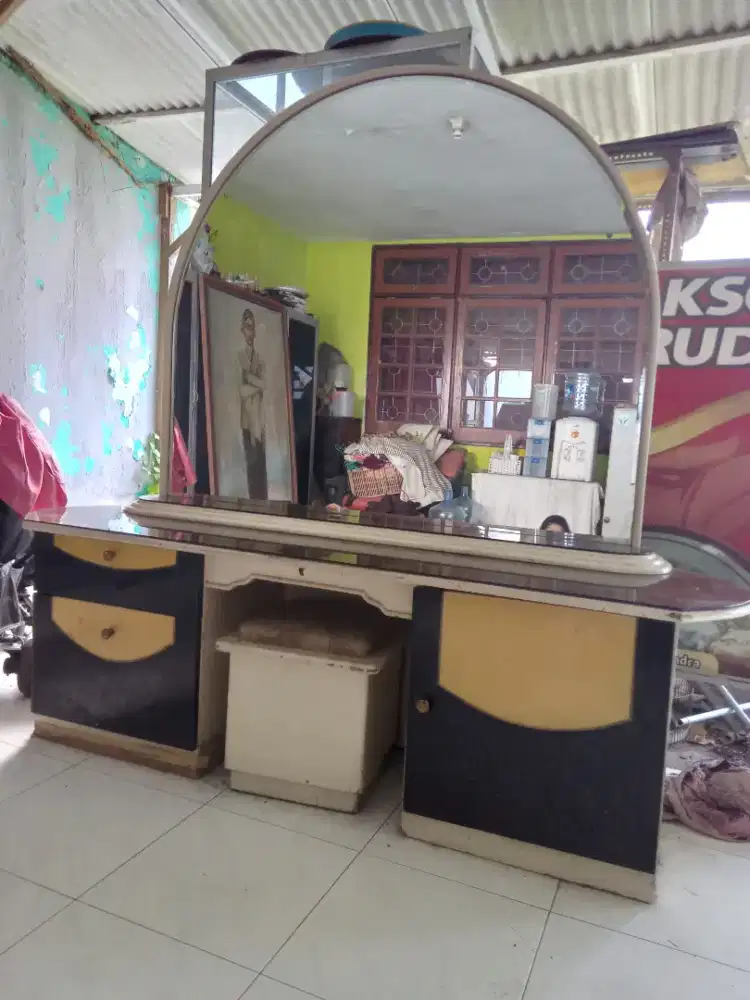 Kaca rias meja 1set siap pakai nego cod rungkut gan ok