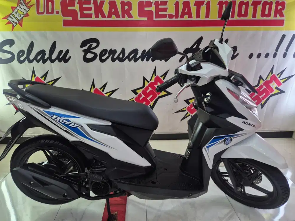 Honda Beat eco fi cw putih muluuuss