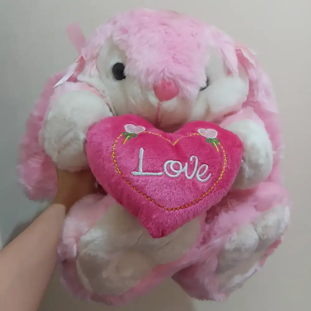 Boneka Kelinci Love Jumbo