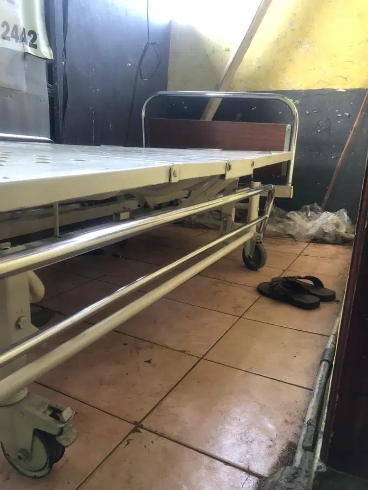 Hospital Bed / Ranjang Rumah Sakit