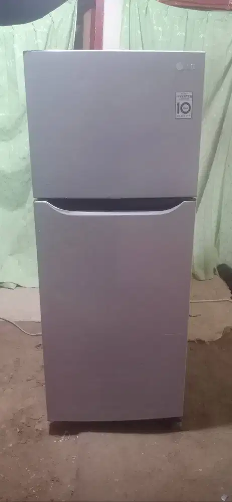 Kulkas 2 pintu LG  SMART INVERTER Hemat Listrik.(diantar free  dalam k